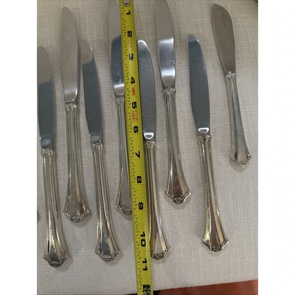 8 Reed & Barton Silverplate French Chippendale Dinner‎ Knife & 1 Butter Knife